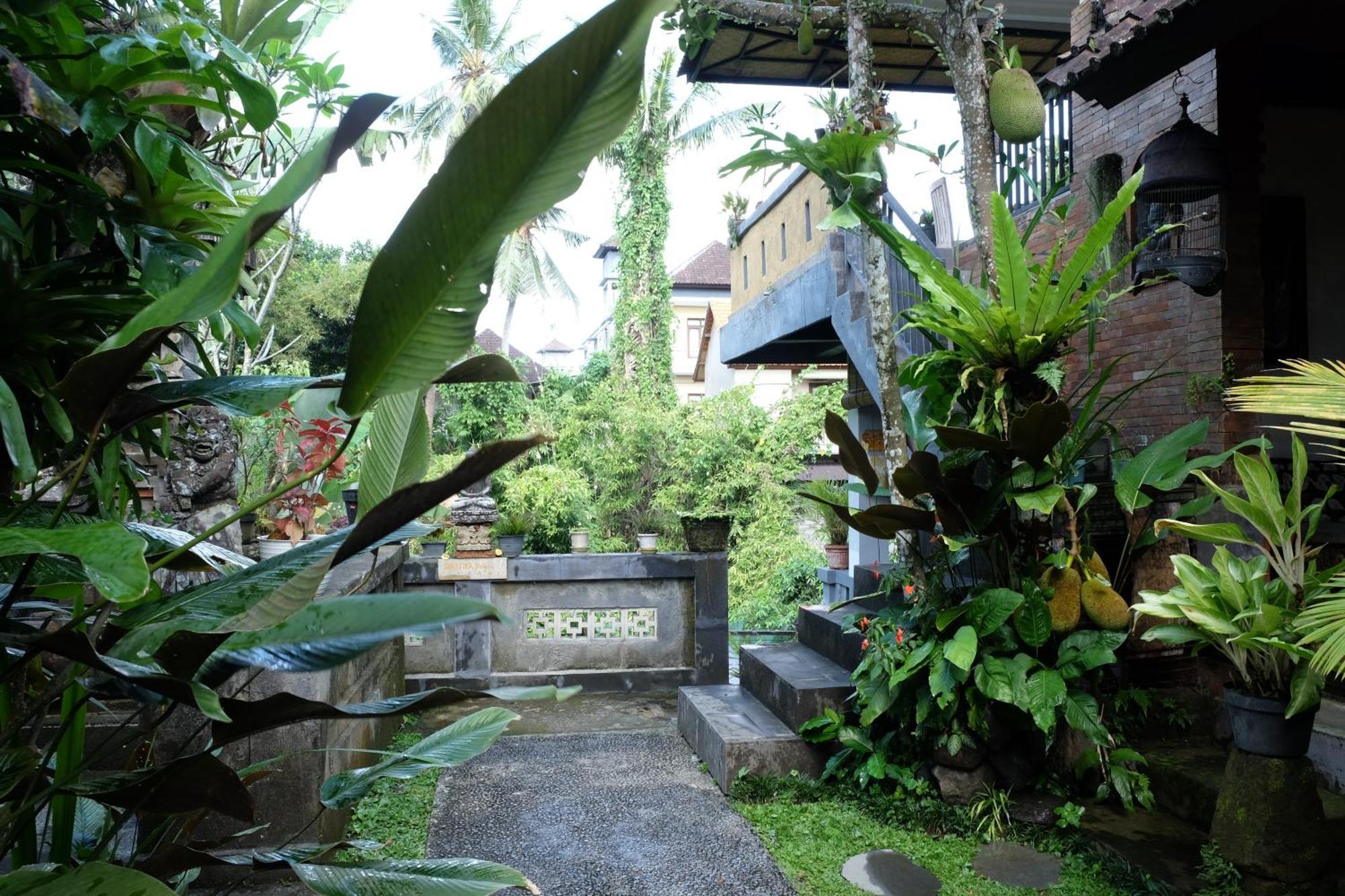 Suastika Guest House Ubud Exteriör bild