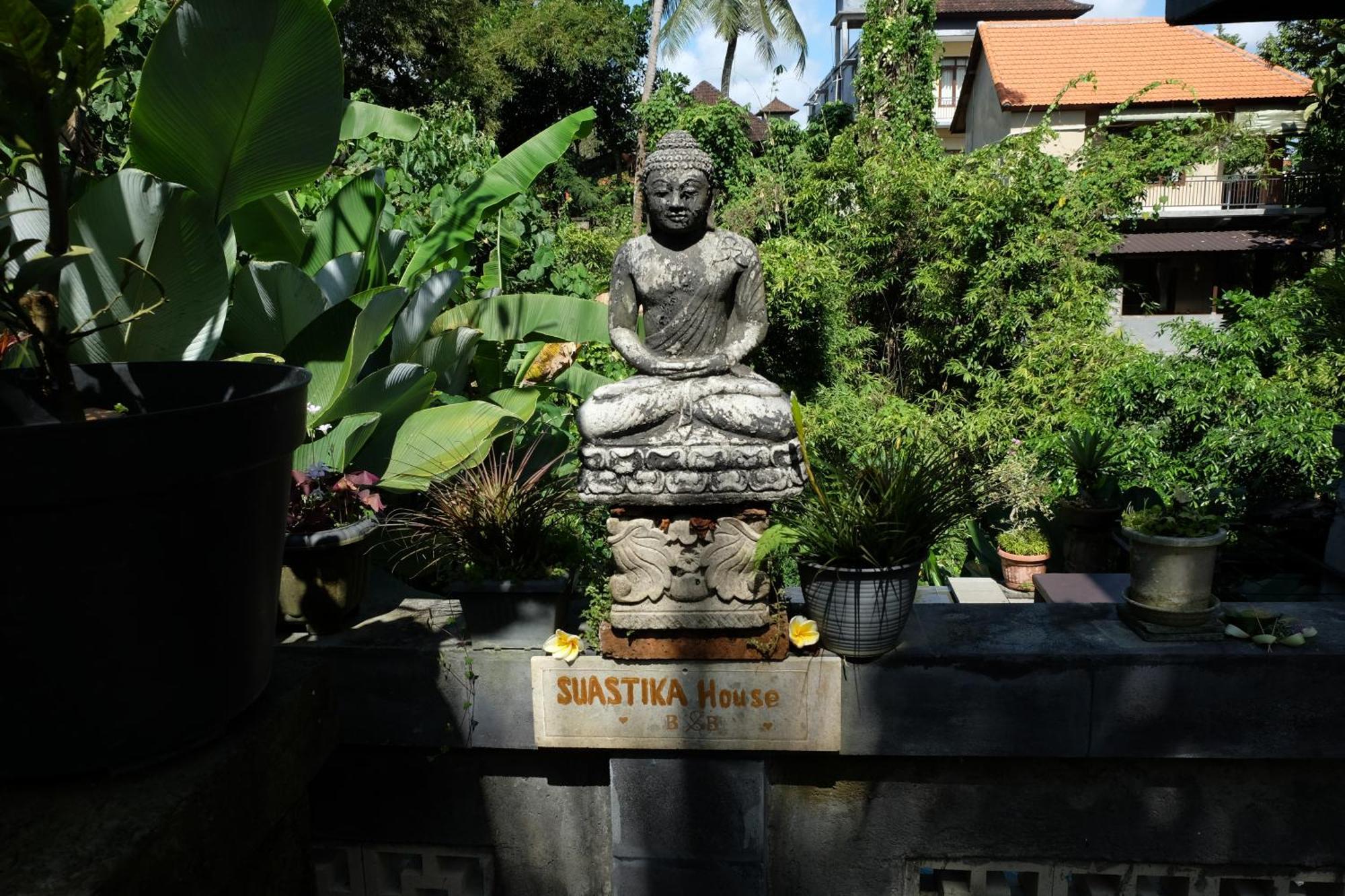 Suastika Guest House Ubud Exteriör bild