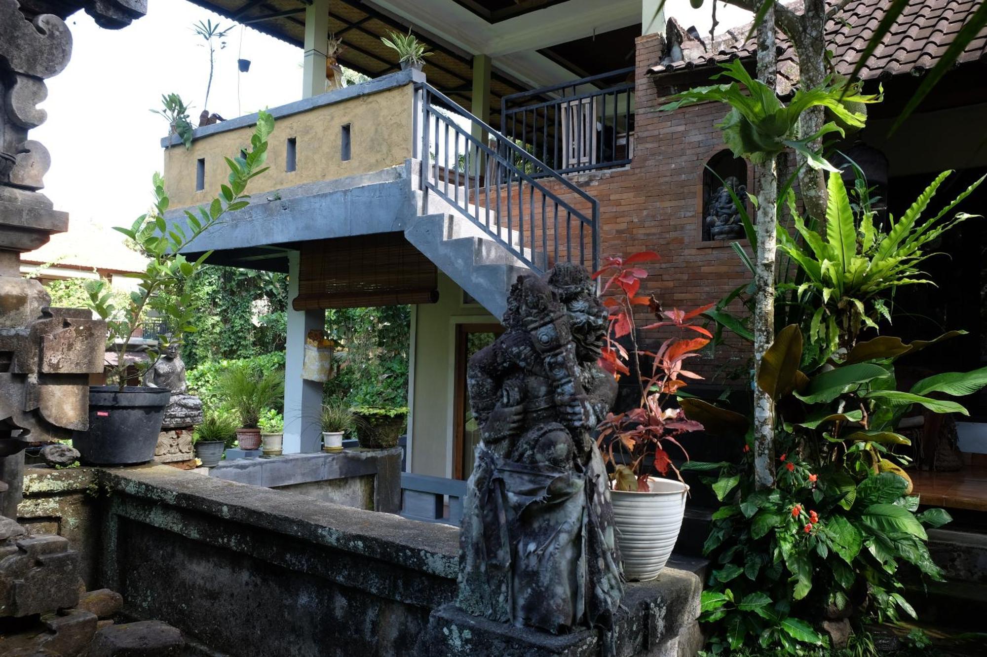 Suastika Guest House Ubud Exteriör bild